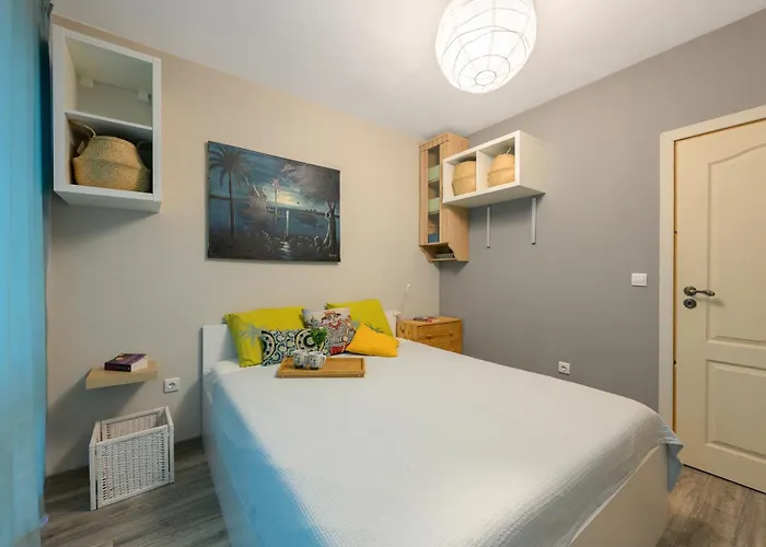 Lägenhet Rated 1br Delta Mall Private Parking